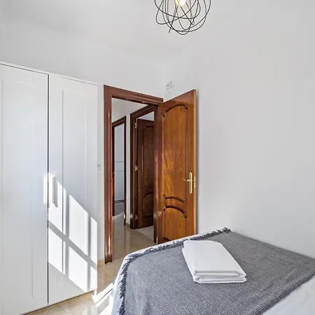 Appartement 3 Bedroom Near Centre *